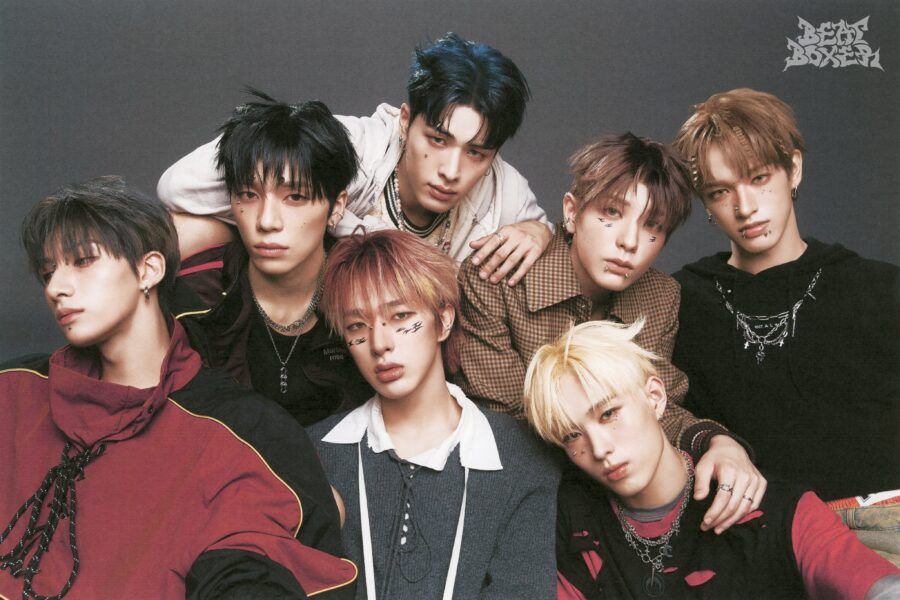 NEXZ se apresenta no Rock in Rio 2026, palco vibrante e cheio de energia com multidão animada