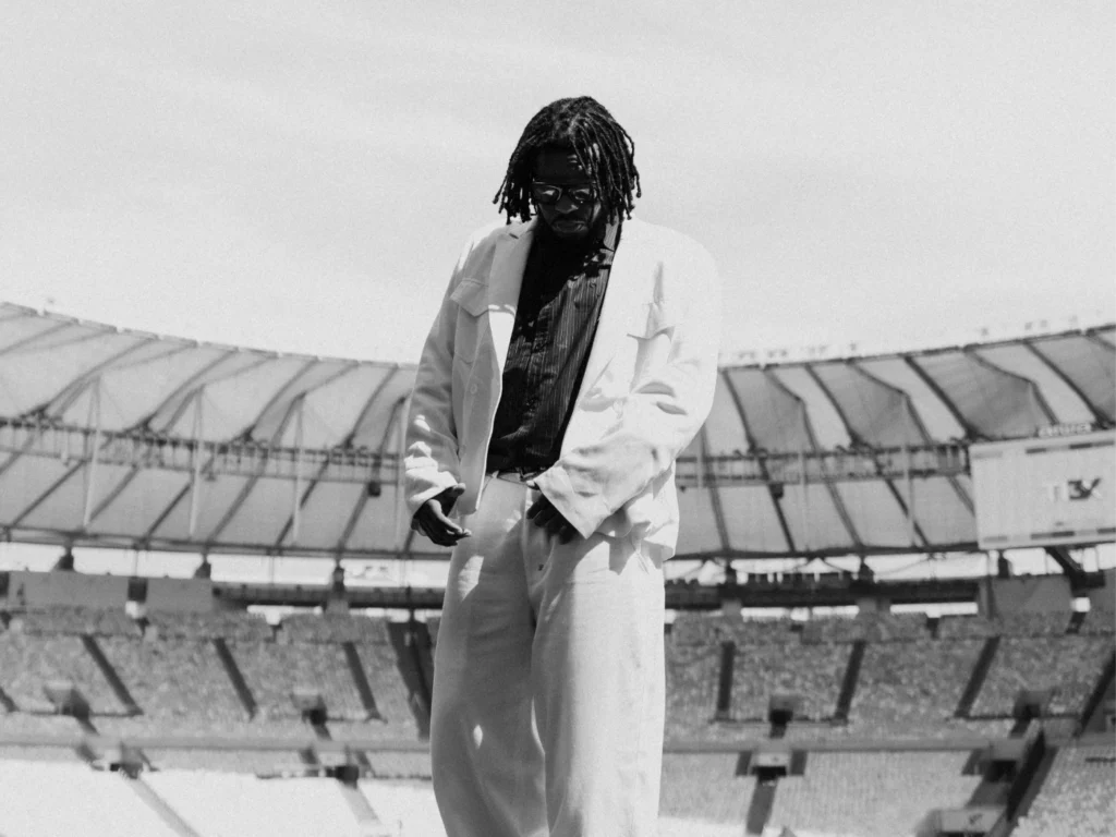 BK' se apresentando durante a turnê 'Castelos & Ruínas' no Maracanã, Rio de Janeiro